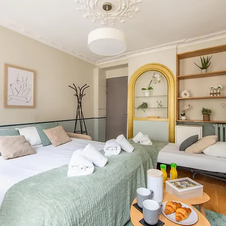 Apartament Modern Spacious Only 1 Minute Away From The Place De La Republique Paryż