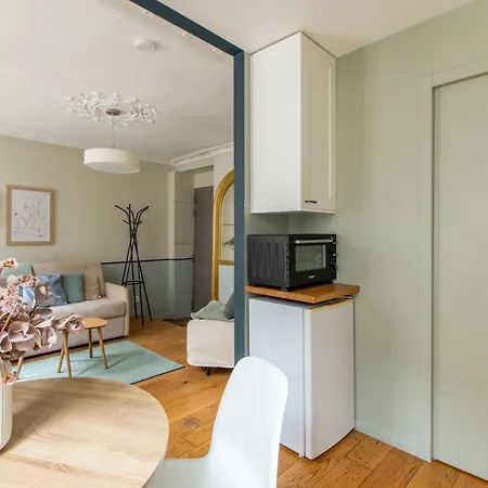 Modern Spacious Only 1 Minute Away From The Place De La Republique Paris
