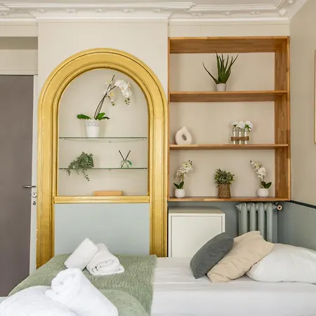 Apartment Modern Spacious Only 1 Minute Away From The Place De La Republique